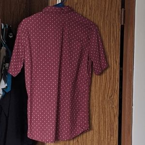 kids (boys) XL shirt  in great condition.